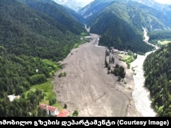 კურორტი შოვი სტიქიის შემდეგ, 2023 წლის 4 აგვისტო
