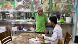 د کونډې مور يوازینی زوی د ۴ خوېندو تعليم لپاره دوبۍ کې مزدوري کوي