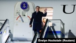 Američki državni sekretar Entoni Blinken po sletanju u Istanbul u Turskoj, 6. januar 2024.