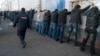 «Нехватка 4,8 млн рабочих рук». Что теряет Россия из-за антимигрантских законов?