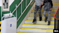 Илустрација - Ученици во училиште