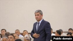 Мирзаев 7 августда Бекобод тумани ҳокими лавозимига тайинланган эди.