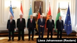 Merkezi Aziýa liderleri Germaniýanyň federal prezidenti Frank-Walter Ştaýnmaýer bilen Berlinde duşuşýar. 
