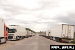 Lines of trucks near the Latvian-Russian border