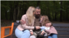 «На ноги поставила сім'я, а протези ношу, мов медалі»: як дружини повертають до життя своїх поранених чоловіків