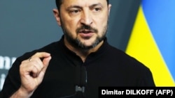 Președintele Ucrainei, Volodimir Zelenski, spune că situația de pe front este foarte dificilă.