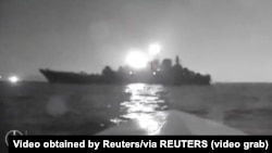 На відео, як стверджують, морський дрон (безекіпажний-катер) наближається до російського десантного корабля «Оленьогірський гірник», ілюстративне фото