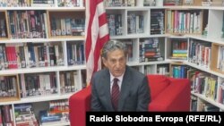 Џејмс Рубин, специјалниот пратеник и координатор на Центарот за глобален ангажман на американскиот Стејт департмент на брифинг во Скопје