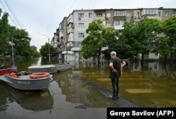 Затоплена вулиця у Херсоні, 10 червня 2023 року