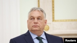 У перший тиждень головування Угорщини у Раді Євросоюзу угорський прем’єр відвідав Київ, Москву та Пекін з так званою «миротворчою місією», не маючи на це мандата від ЄС. 
