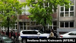 Србија - Полицијата пред основното училиште Владислав Рибникар поради масовно пукање, Белград, 3 мај 2023 година.
