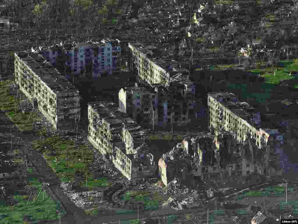 Kyiv admits that its forces have paid a heavy price defending "Fortress Bakhmut," a city that held around 70,000 people before the Russian invasion.