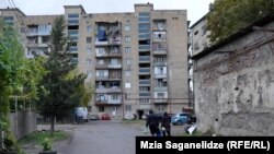 კორპუსი, სადაც თეკლა დედასთან და დებთან ერთად ცხოვრობდა