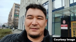 Кошкарбай Торемуратов является одним из пяти каракалпаков, которые проведут год в тюрьме в Казахстане после запроса об экстрадиции, поданного Узбекистаном во второй половине 2022 года. Варшава, 1 марта 2024 года.