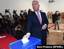 Milo Djukanovic casts his vote on March 19.