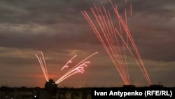 Ці цілі збили у 12 областях України. Ще один БПЛА залишається в повітряному просторі України, бойова робота продовжується. 