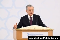 Президент Мирзиёев камбағал оилаларга энергетик тўловлар учун 1 миллион сўмдан беришни ваъда қилди.