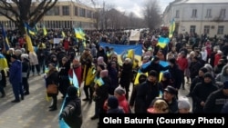 Проукраїнський мітинг в Каховці, що розташоване поруч з Новою Каховкою, архівне фото