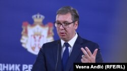 "Mi možemo da očekujemo podršku Rusije i Kine i nekoliko manjih zemalja (oko Kosova), ali to neće promeniti stvari na terenu", rekao je Vučič 14. oktobra.