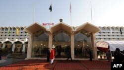 په اسلام اباد کې میرېيټ هوټل د ۲۰۰۸ کال په دیسمبر مياشت کې تر بیا رغونې وروسته - انځور له ارشيفه 
