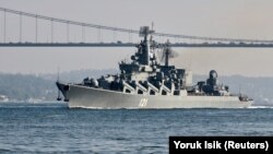 Russia's flagship cruiser sank on April 14 while being towed to port following an explosion. (file photo)