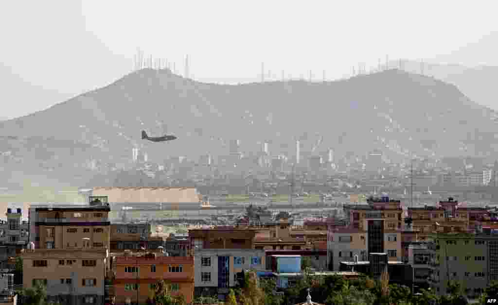A military aircraft takes off from Kabul airport on August 27. The final evacuation of remaining U.S. troops in Kabul is scheduled to end on August 31. 
