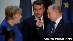 Розмова Анґели Меркель, Емманюеля Макрона і Володимира Путіна відбулася 30 березня в режимі відеоконференції