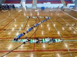 Školska deca u grupnom izrazu podrške Vojsci Rusije u Stavropoljskoj Pokrajini u novembru.