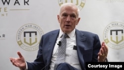 Retired U.S. Army General and former NATO Supreme Commander Europe Wesley Clark speaks at a conference in May 2022.