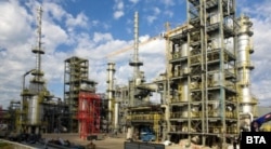 Bulgaria's Burgas refinery processed some 150,000 barrels of Russian oil per day in December, according to one analyst. (file photo)