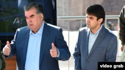 Падар ва писар, Президенти Тоҷикистон Эмомалӣ Раҳмон ва раиси Маҷлиси Миллии Маҷлиси олии Тоҷикистон Рустами Эмомалӣ