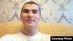 Белсенді Ерұлан Ахметов. Отбасы архивінен алынған сурет. 
