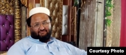پوليس وايي چې منصف خان ته تر دې وړاندې دړکې ورکړل شوې وې.