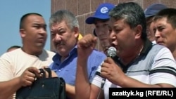 Former Osh Mayor Melis Myrzakmatov addresses his supporters during in a rally in central Osh in August 2010. 