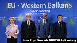 Predsednica Evropske komisije Ursula fon der Lajen, predsedavajući Predsedništva BiH Šefik Džaferović, predsednik Evropskog saveta Šarl Mišel i predsednik Francuske Emanuel Makron, predsedavajuće EU.