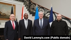 (From left to right) British Defense Minister John Healey, British Foreign Secretary David Lammy, Ukrainian Foreign Minister Andriy Sybiha, and Ukrainian Defense Minister Rustem Umerov after talks in London on April 23, 2025.
