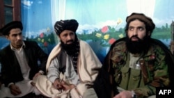 په ۲۰۱۴ز کال کې د تحریک طالبان پاکستان ویاند شاهدالله شاهد په یوه ناڅرګند ځای کې خبري کنفرانس کوي