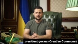 Після чергових російських ударів по енергетичній та гідротехнічній інфраструктурі Володимир Зеленський також закликав міжнародну спільному до «жорсткої та принципової реакції».