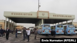 Uzbekistan shut its borders and suspended transport links with other countries in mid-March because of the coronavirus outbreak. (file photo)