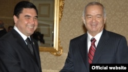 Turkmen leader Gurbanguly Berdymukhammedov and Uzbek leader Islam Karimov -- now looking west?