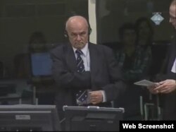 Slavko Kralj na suđenju Zdravku Tolimiru u Hagu, 23. siječanj 2012.
