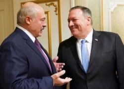 Президент Білорусі Олександр Лукашенко і держсекретар США Майк Помпео. Мінськ, 1 лютого 2020 року