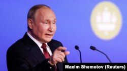 Владимир Путин на ПМЭФ в 2022 году, фото из архива