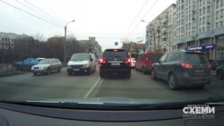 У грудні минулого року знімальна група помітила, як вийшовши із суду Нечипоренко сідає в Toyota Land Cruiser