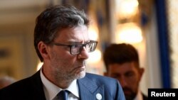 «Говорили про те, щоб спробувати заспокоїти ситуацію і знайти спосіб повернути адміністрацію Трампа за стіл переговорів і до раціональної позиції»