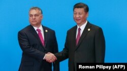 Унгарскиот премиер Виктор Орбан со кинескиот претседател Си Џинпинг на форумот за иницијатива Појас и пат во 2019 година.