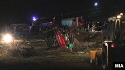 Архивска фотграфија - Автобус на Дурмо-турс излета на патот Скопје - Тетово