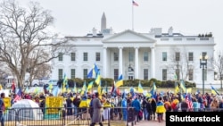Протест у Вашингтоні біля будівлі Білого дому проти агресії Росії проти України, 6 березня 2014 року