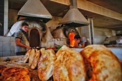 A bakery at a bazaar in Tashkent