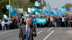 Mustafa Cemilev işğal etilgen Qırımğa kete, 2014 senesi mayısnıñ 3-ü
